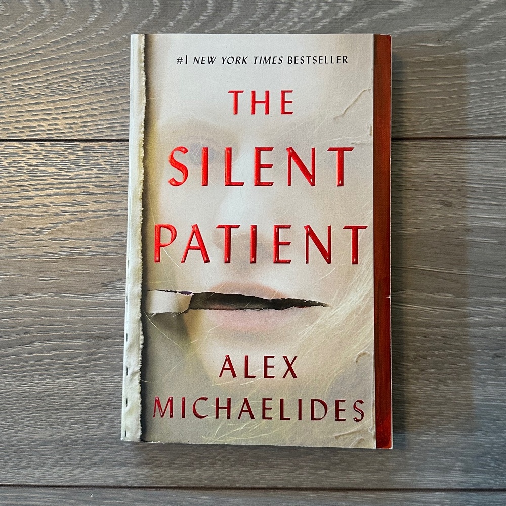 The Silent Patient by Alex Michaelides Mystery Paperback Novel